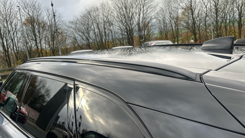 Land Rover Range Rover Velar 2.0 D200 R-Dynamic HSE 5dr Auto Diesel Estate